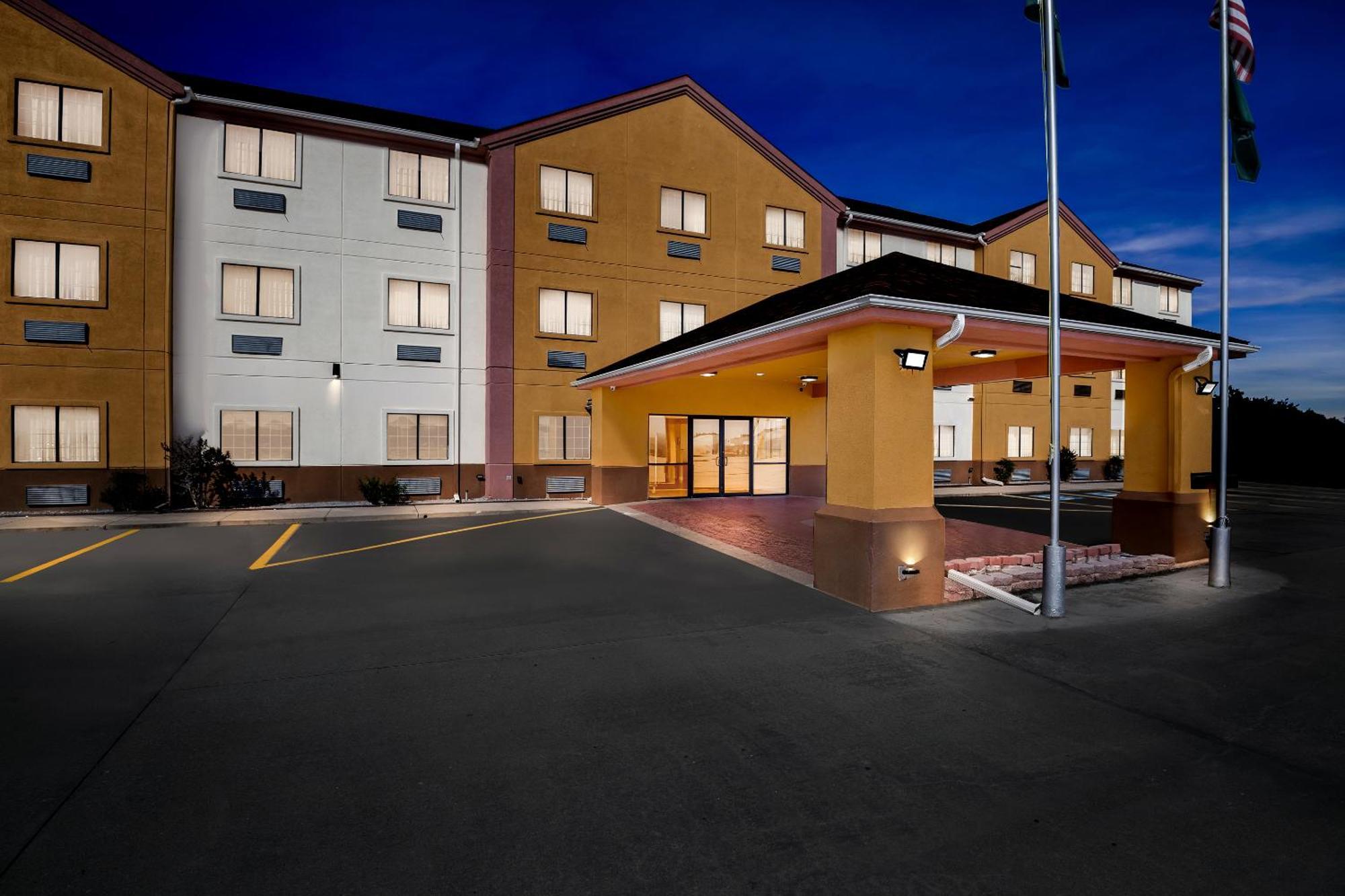 Quality Inn & Suites Mcalester Exterior photo